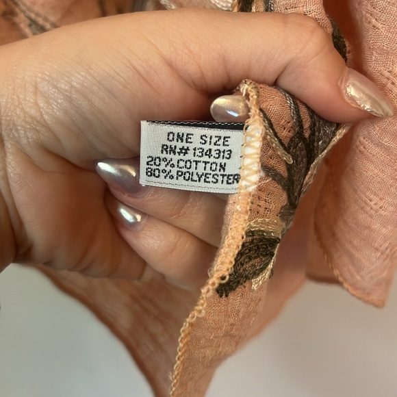 Daisy Peach Kimono - Picture 5 of 6